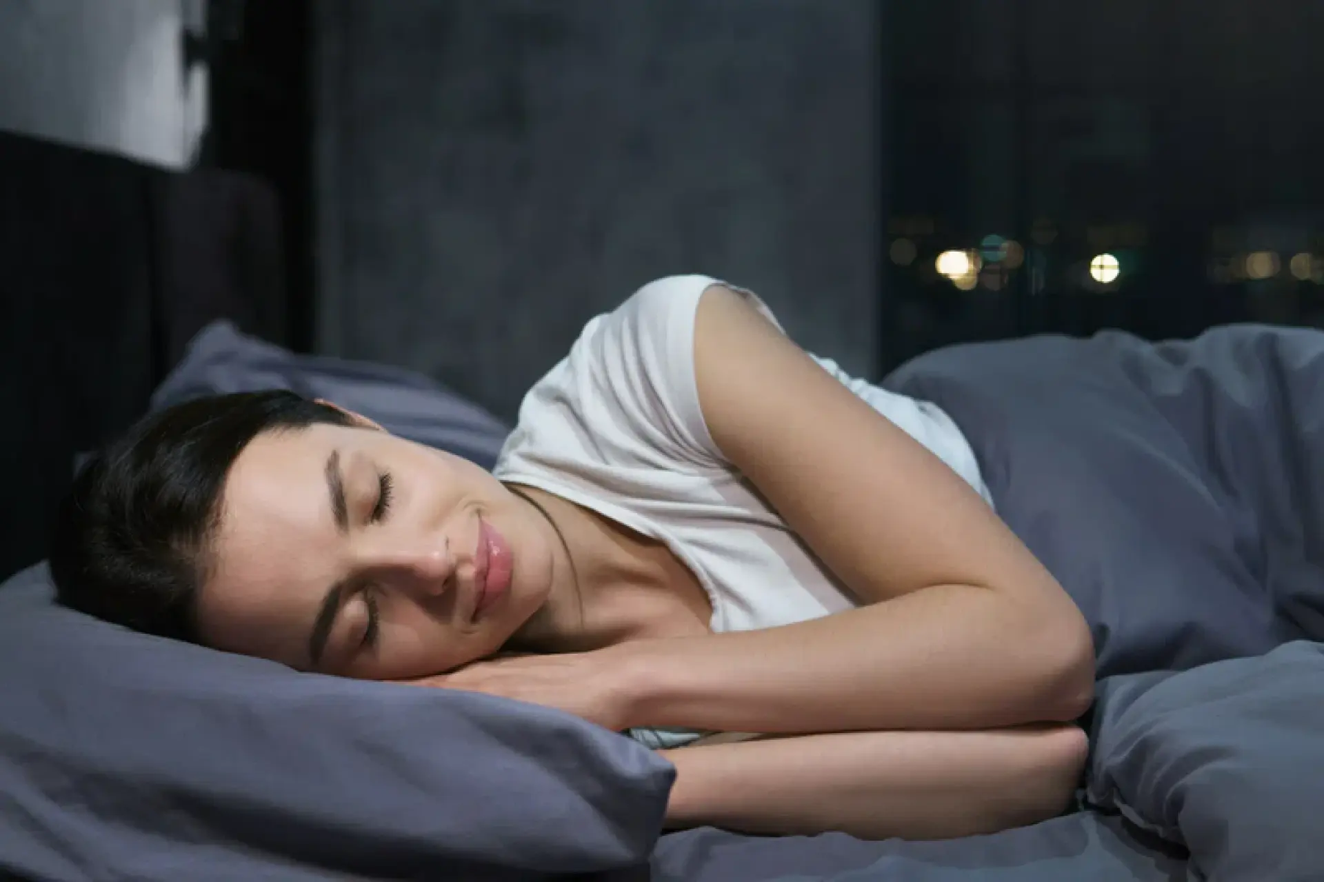 Ngủ đủ giấc giúp cơ thể và cả làn da khỏe đẹp hơn.