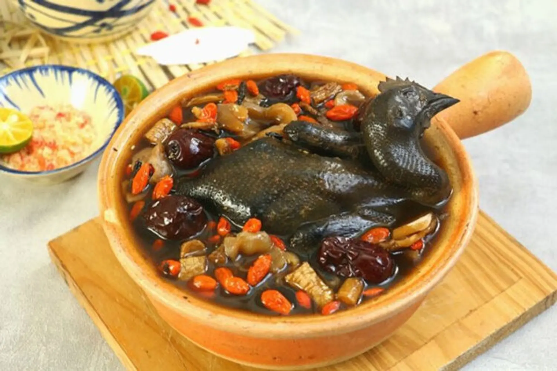 5 món ăn từ thịt gà đen vùng cao thơm ngon, giàu dinh dưỡng