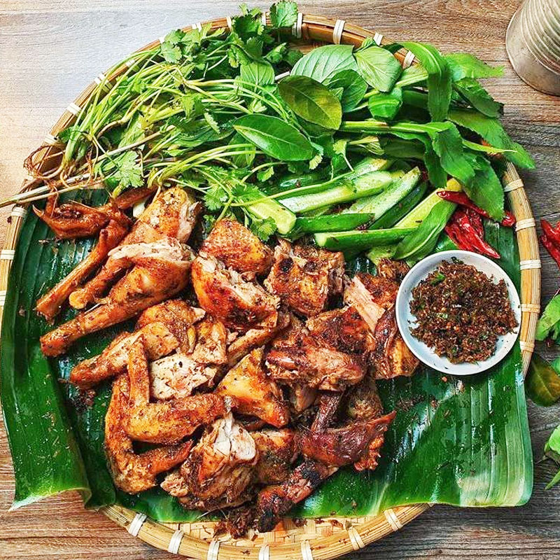 Gà đồi nướng mắc khén